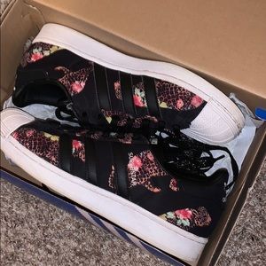 Adidas Superstar Women’s